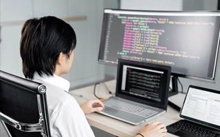 锦州 api php源码,下载的php源码怎么运行呢？